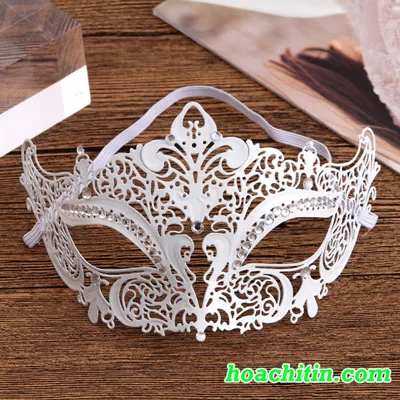 Mặt Nạ Hợp Kim Mẫu Nữ Hoàng Trắng