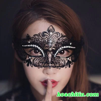Mặt Nạ Hợp Kim Mẫu Nữ Hoàng Đen