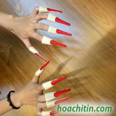 Móng tay đỏ ngắn