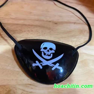 Đeo Mắt Hải Tặc
